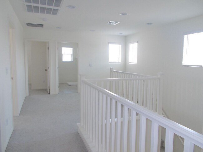 Building Photo - Modern Luxury Rental with Stunning Red Roc...