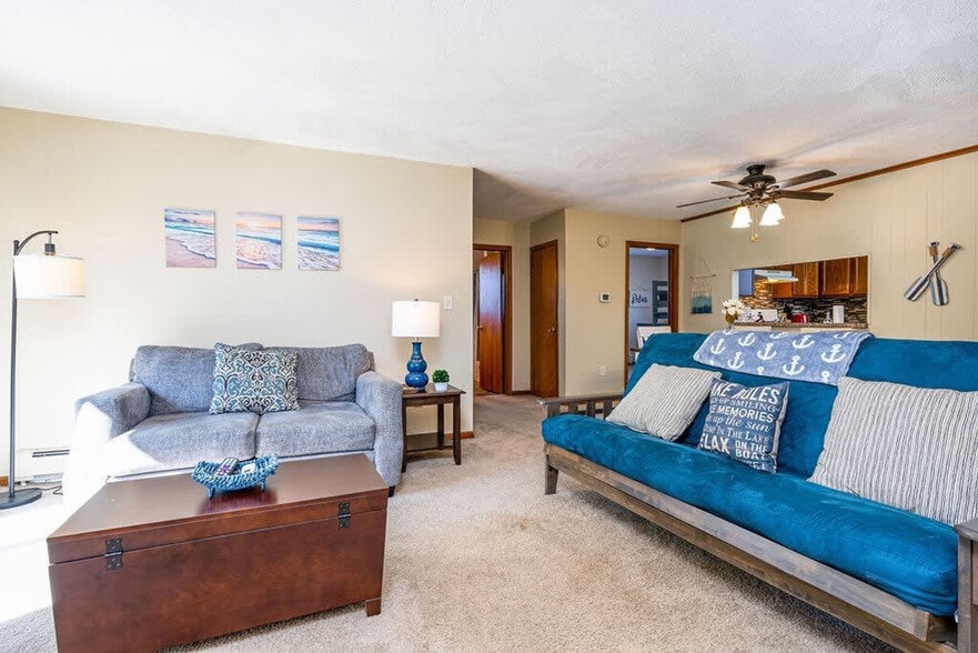 Building Photo - 6542 Bella Vista Dr NE