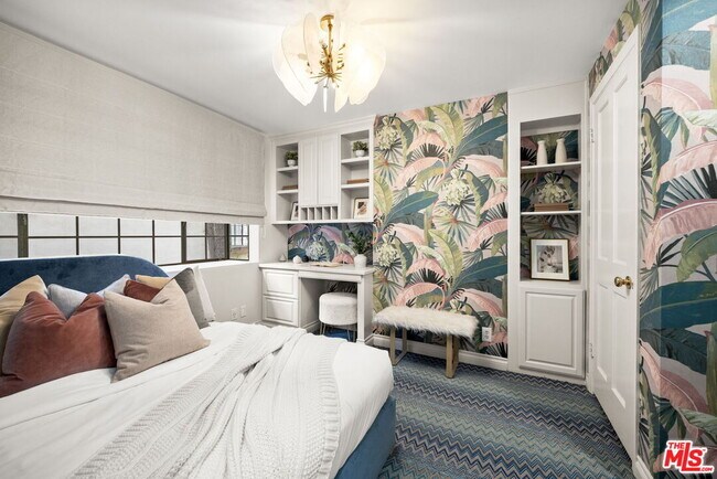 Building Photo - 202 San Vicente Blvd