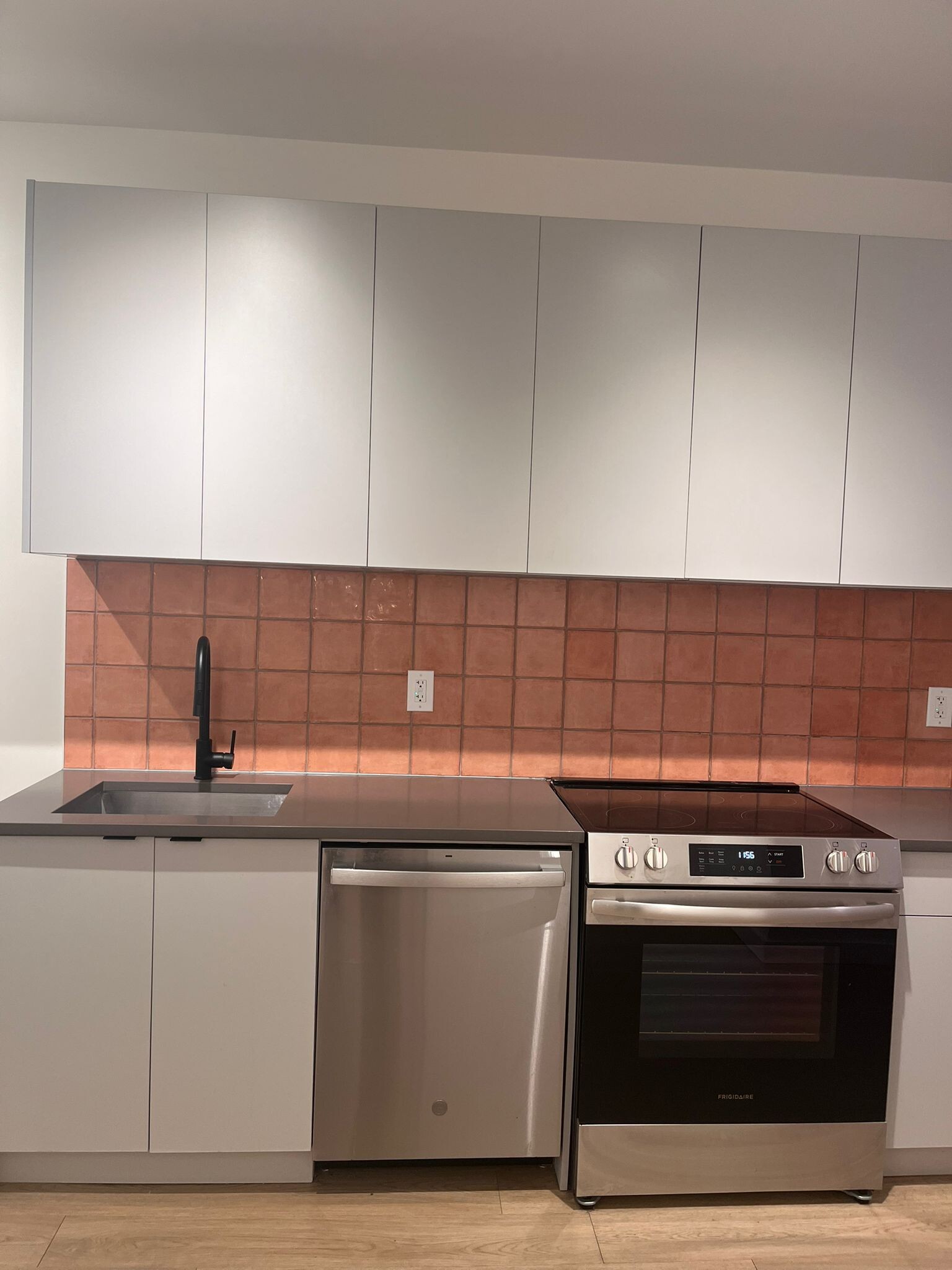 Building Photo - 329 Pacific Ave