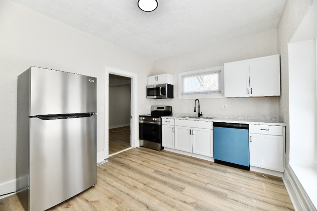 Building Photo - 1145 N Belleview Pl