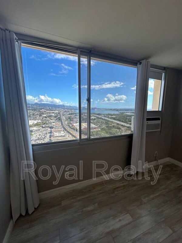 Building Photo - 1060 Kamehameha Hwy