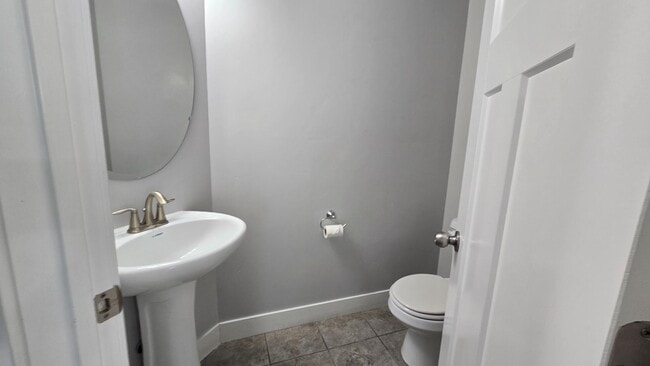 Building Photo - 4933 W Pillar Dr