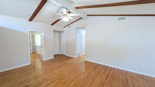 Building Photo - Move in Special! Emerald Hills Home with Garage