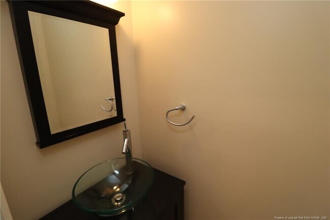 Building Photo - 109 Candy Apple Ct
