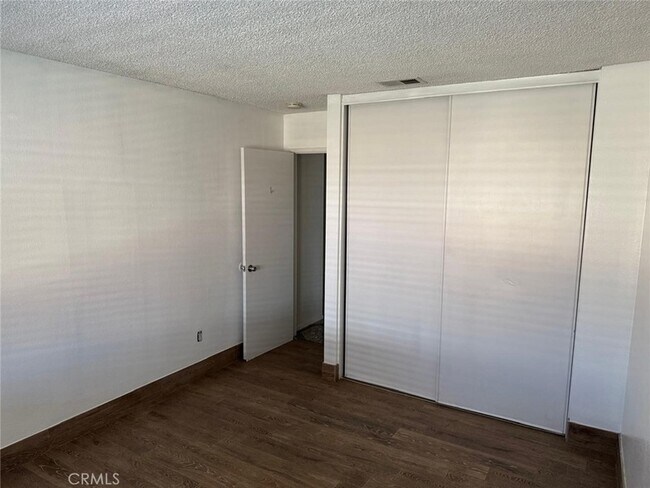 Building Photo - 1229 Onyx Dr