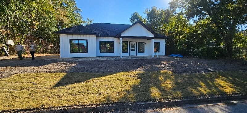 Building Photo - 3112 St Louis St