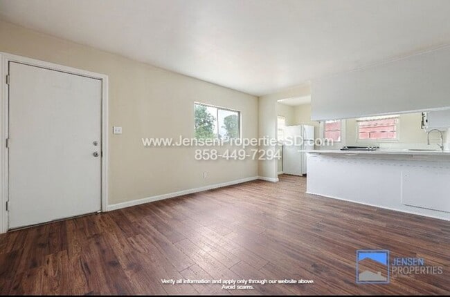 Building Photo - 550 Ritchey St