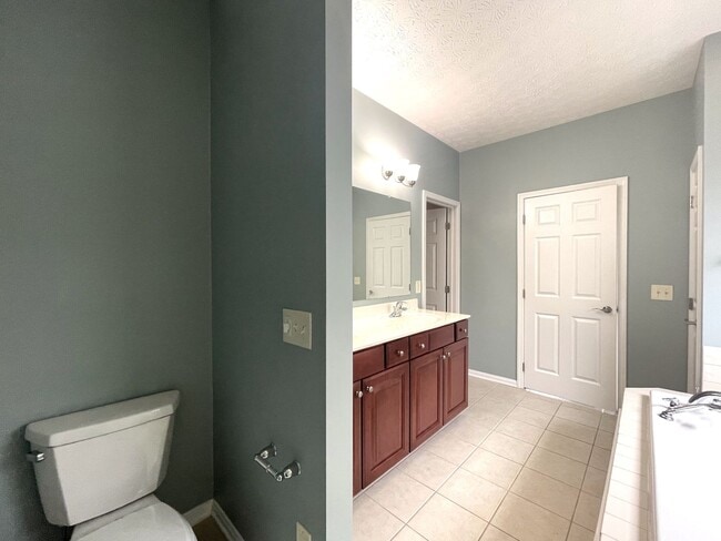 Building Photo - 6127 Janes Way