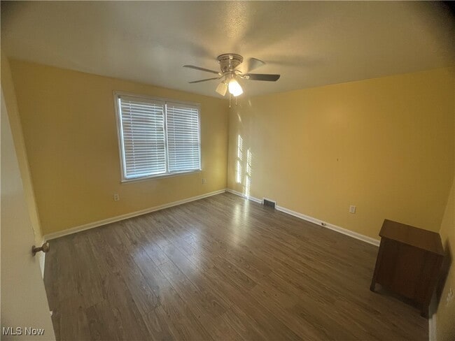 Building Photo - 415 Old Colliers Way