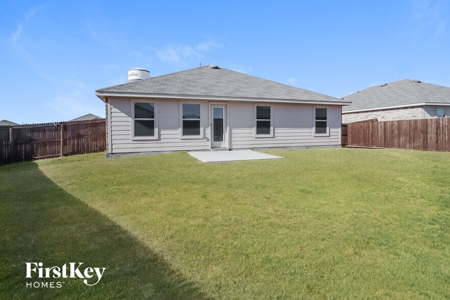 Building Photo - 807 Community Way