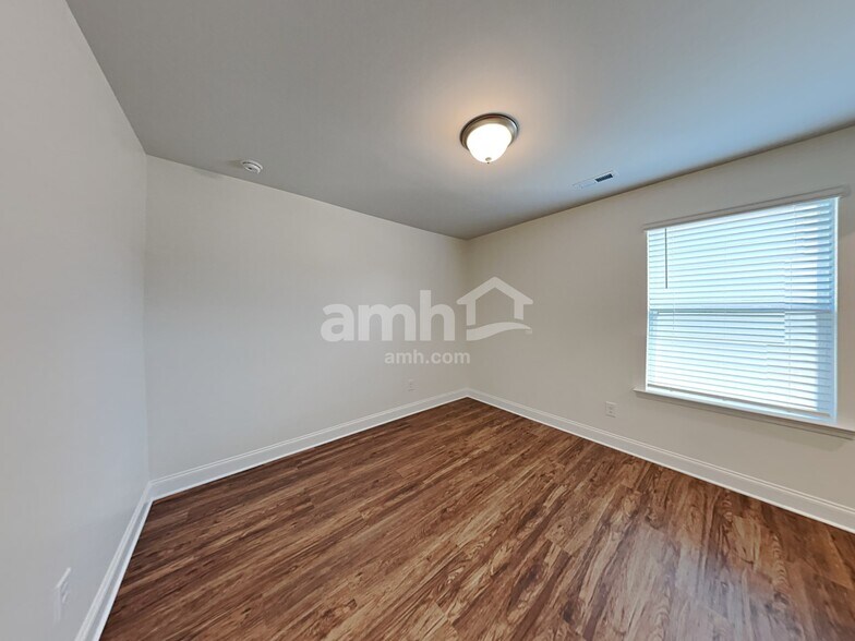Building Photo - 110 Keyser Dr