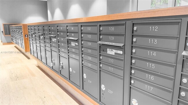 Building Photo - 16385 Biscayne Blvd