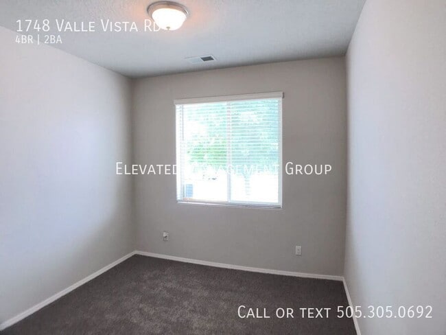 Building Photo - 1748 Valle Vista Rd NW