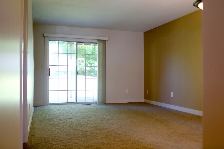 Building Photo - 736 Pinckney Ct NW
