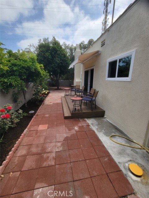 Building Photo - 1011 San Pascual Ave