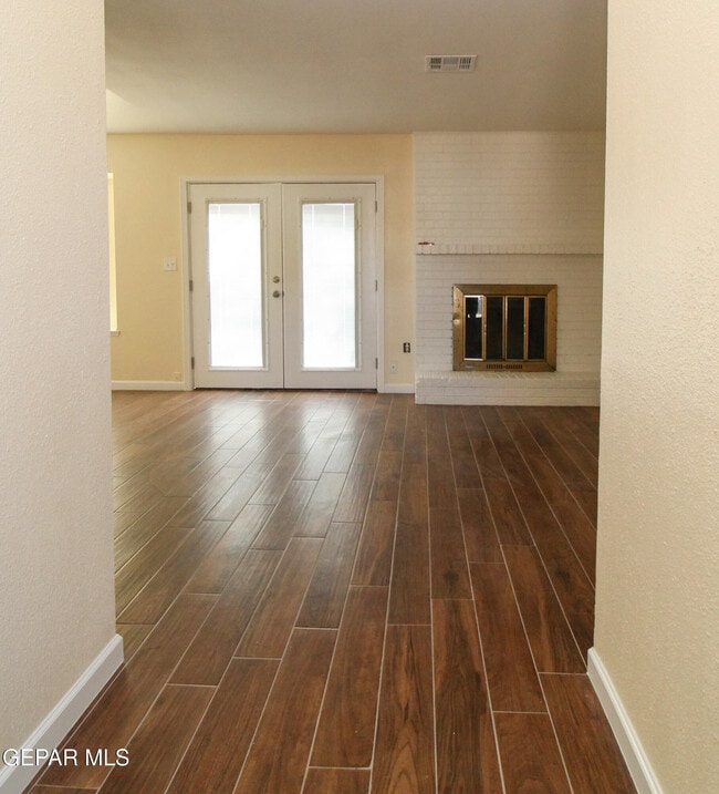 Building Photo - 1808 Dean Martin Dr