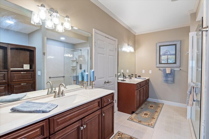 Building Photo - 248 E Palisades Condo Dr
