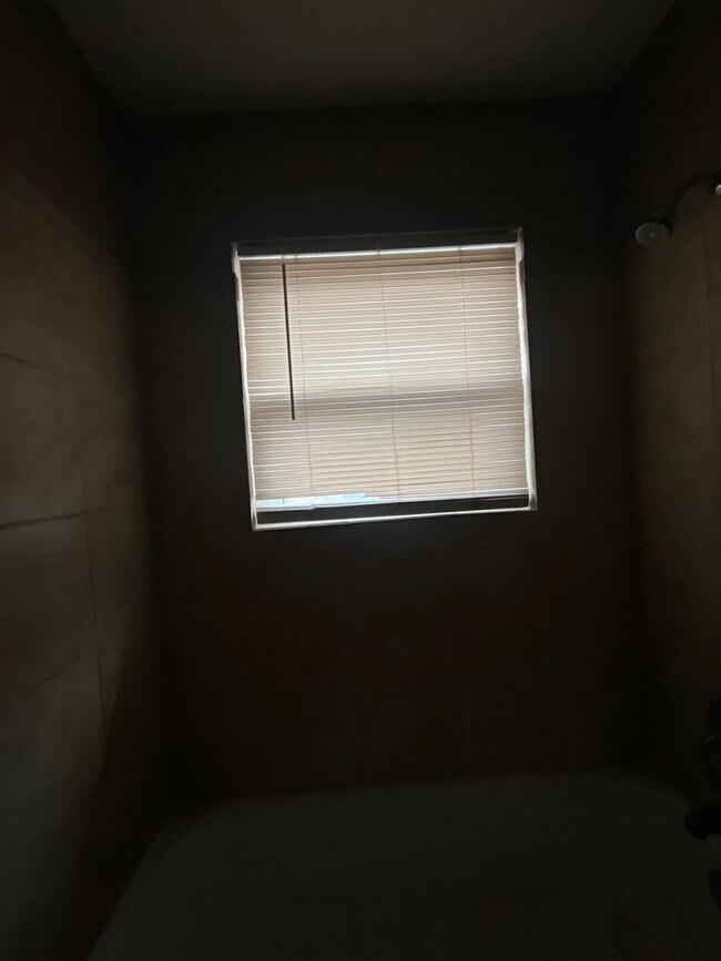 Building Photo - 1614 58th St