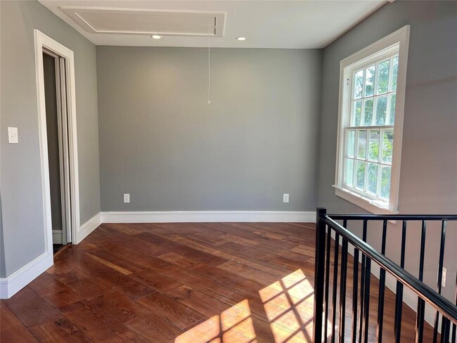 Building Photo - 607 Westford St