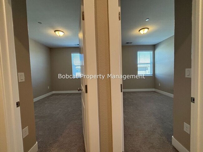 Building Photo - 3601 Pulsar Ln