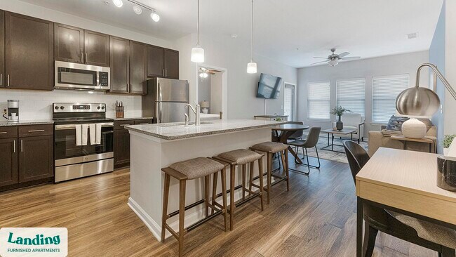 Building Photo - 915 Brentmoor Dr