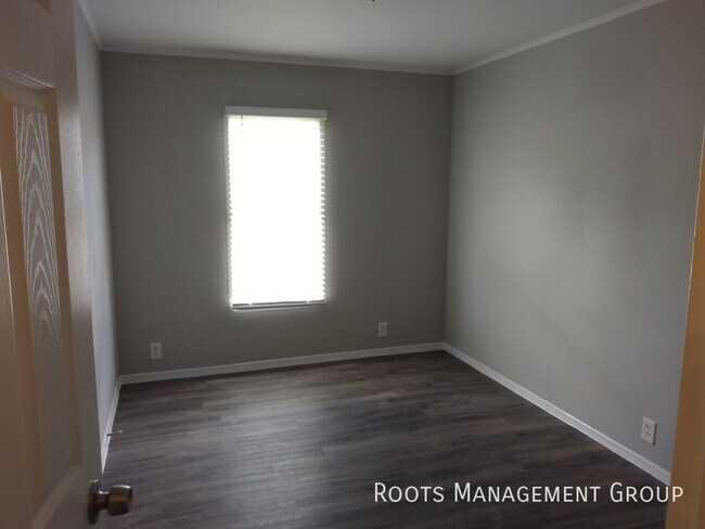Building Photo - Home Available to Lease - Apply Today!