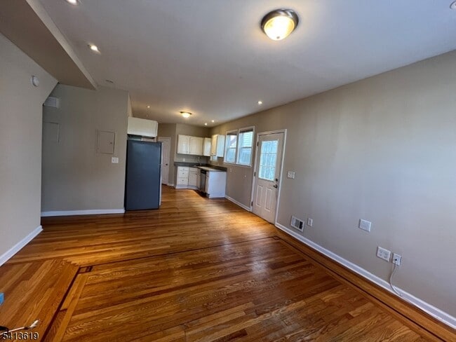 Building Photo - 163 E 22nd St