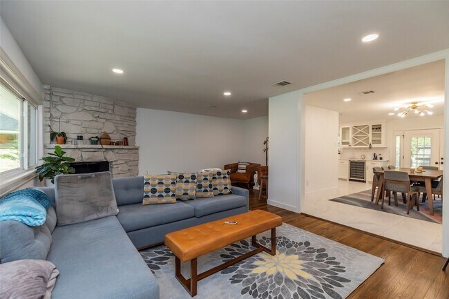 Building Photo - 6106 Kuldell Dr