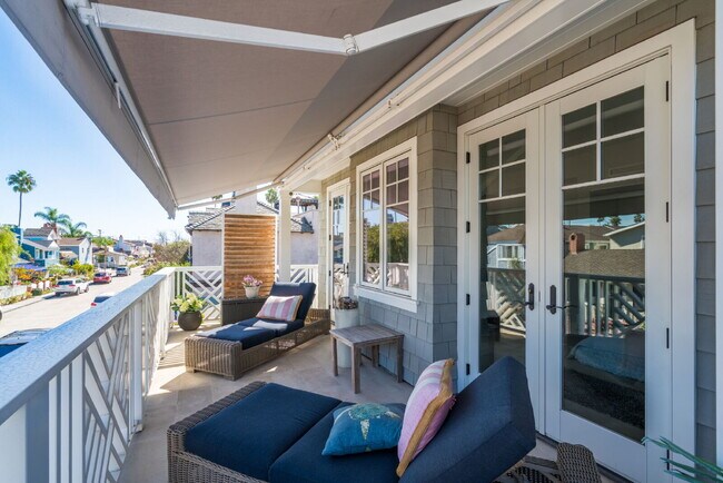 Building Photo - California Coastal Awaits: Luxurious Custom 3-Bedroom Home with Marble Touches on Balboa Island