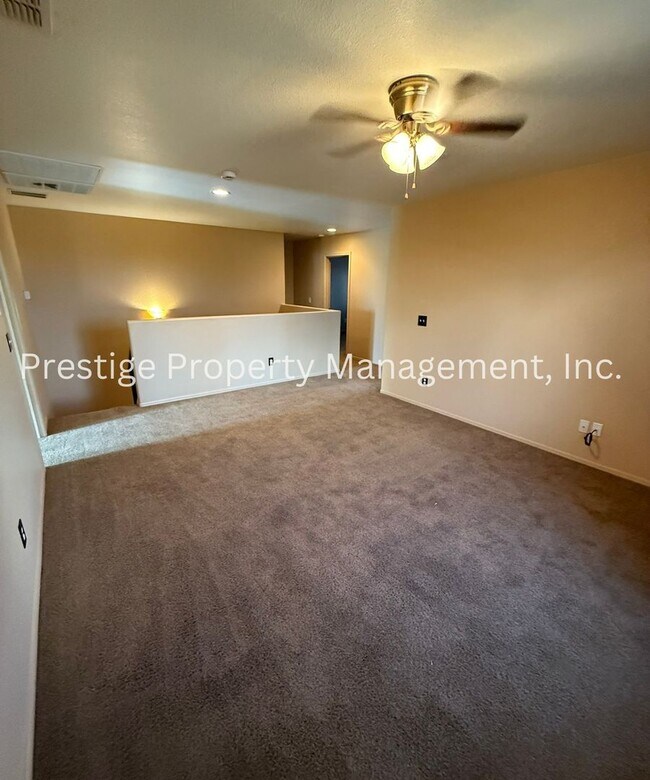 Building Photo - Large Sahuarita home in a cul-de-sac!