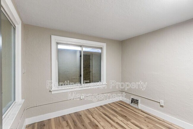 Building Photo - 8212 Toddy Ave