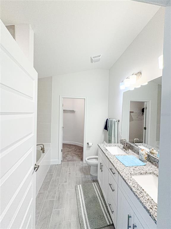 Building Photo - 2680 Averland Lp