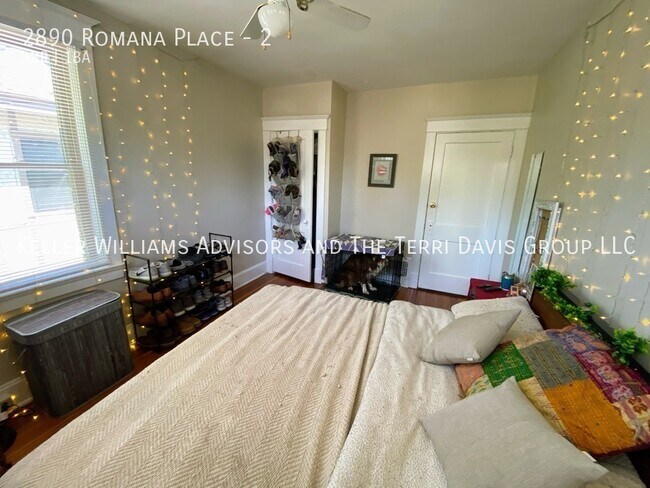 Building Photo - 2890 Romana Pl