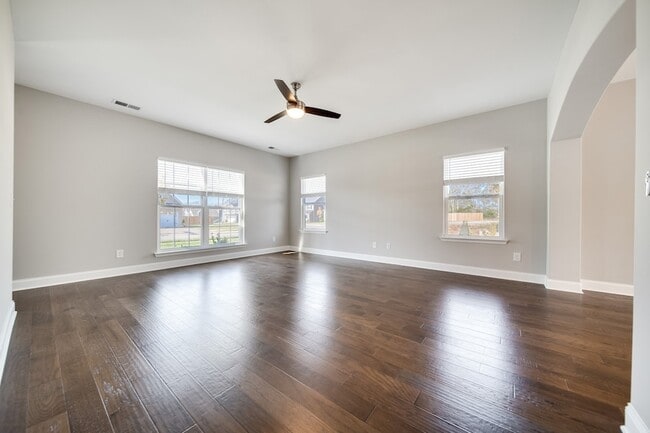 Building Photo - 1398 Wentworth Dr