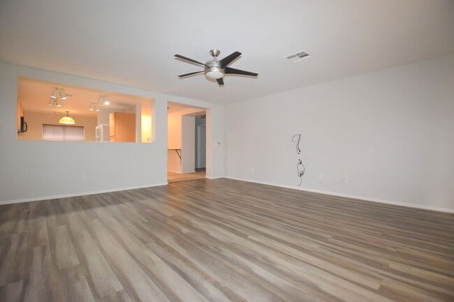 Building Photo - Beautiful Copper Basin Home!