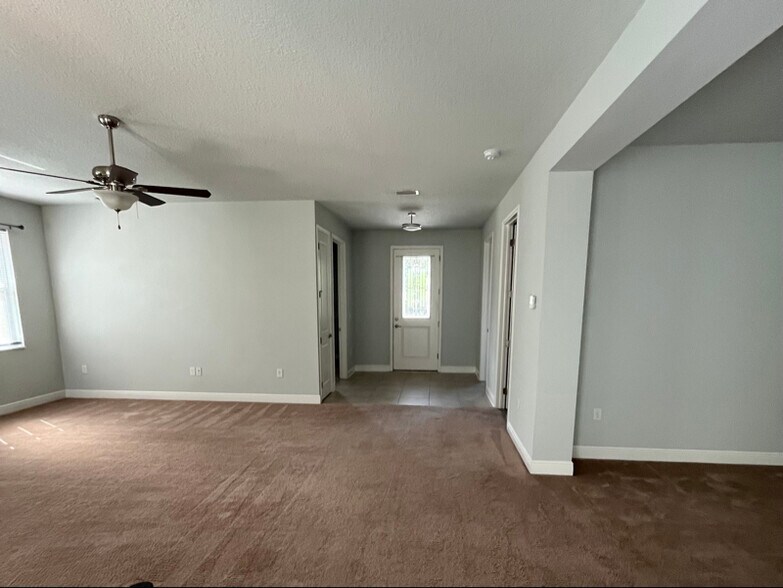 Building Photo - 7025 Briar Hill Ct