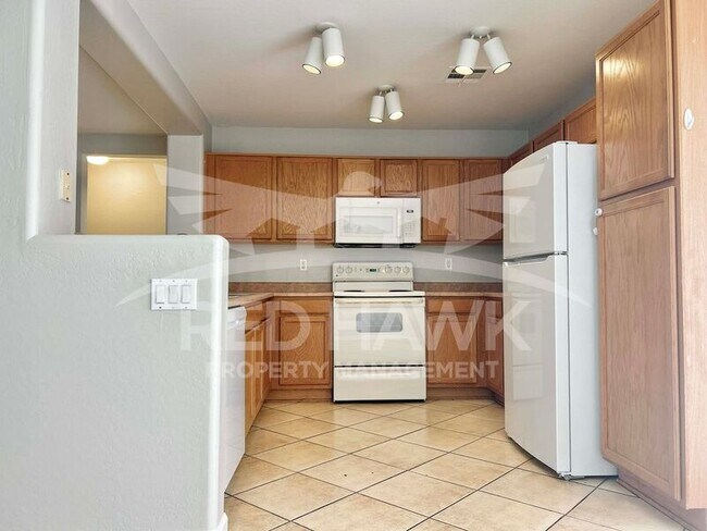 Building Photo - 2701 E Bagdad Rd