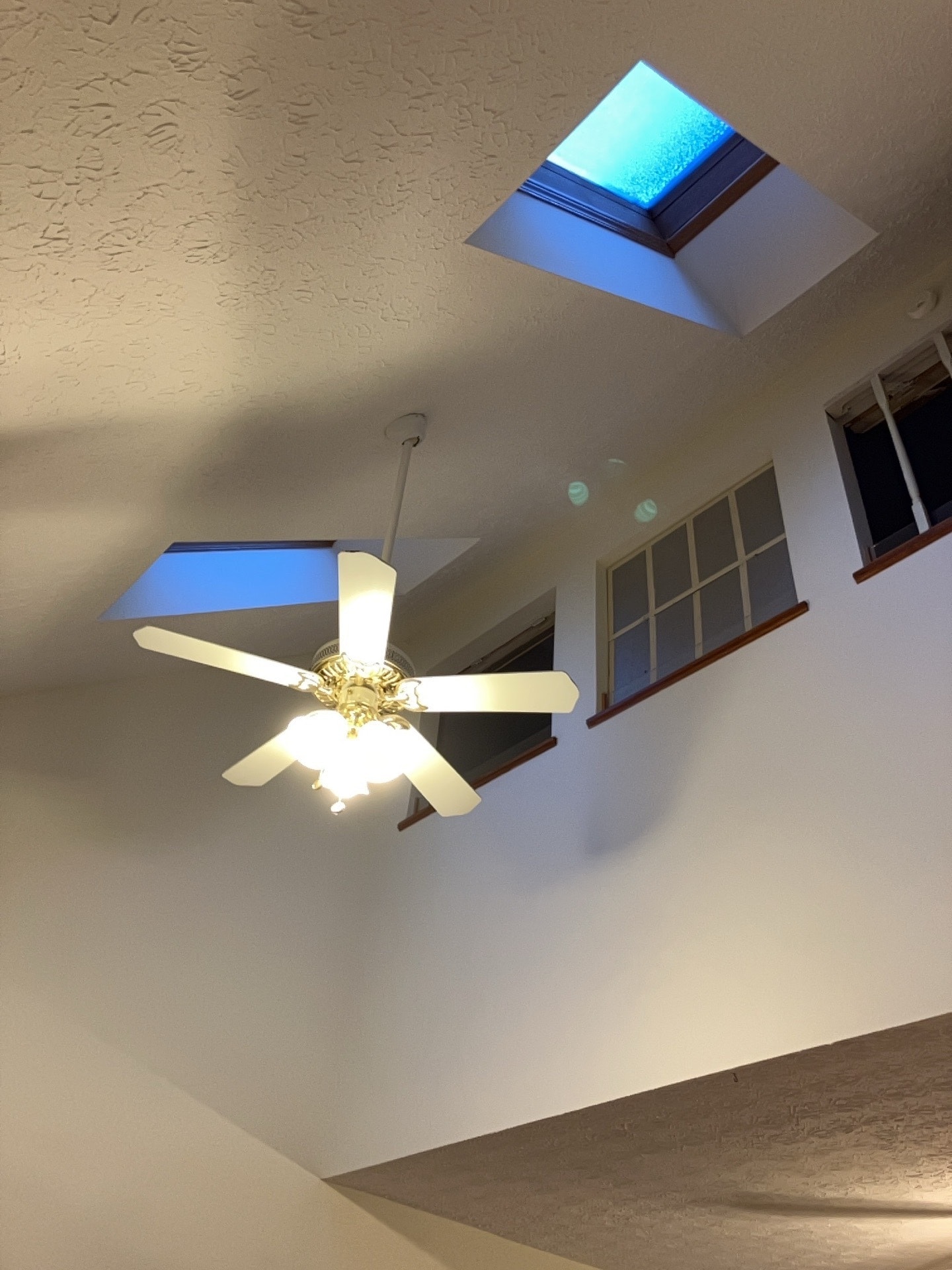 Building Photo - 147 N State St