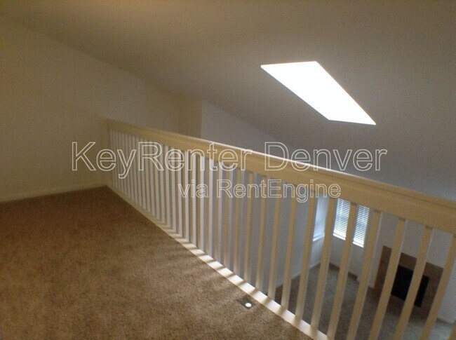 Building Photo - 8760 Corona St