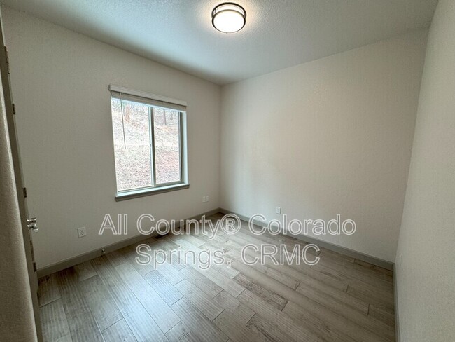 Building Photo - 542 Brecken Ct
