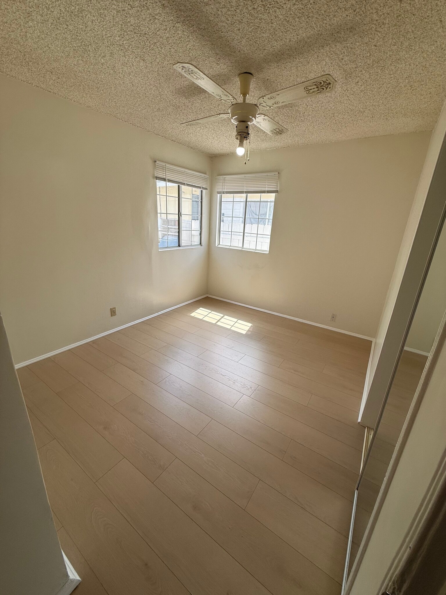 Building Photo - 4040 W 164th St