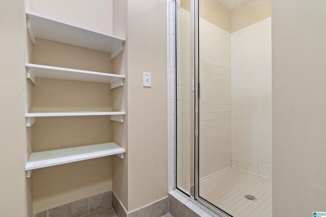 Building Photo - 2024 2nd Ave N