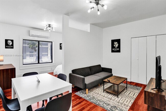 Building Photo - 1656 Polk St