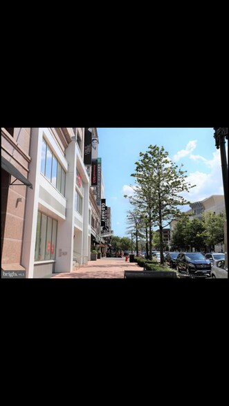 Building Photo - 4515 Willard Ave