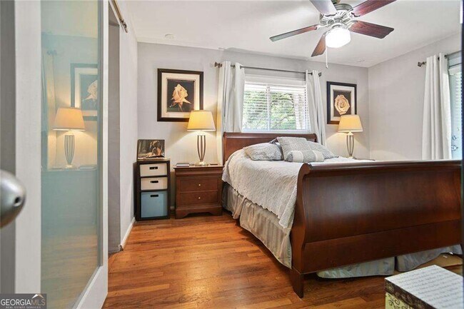 Building Photo - 2056 Arlington Ave NE