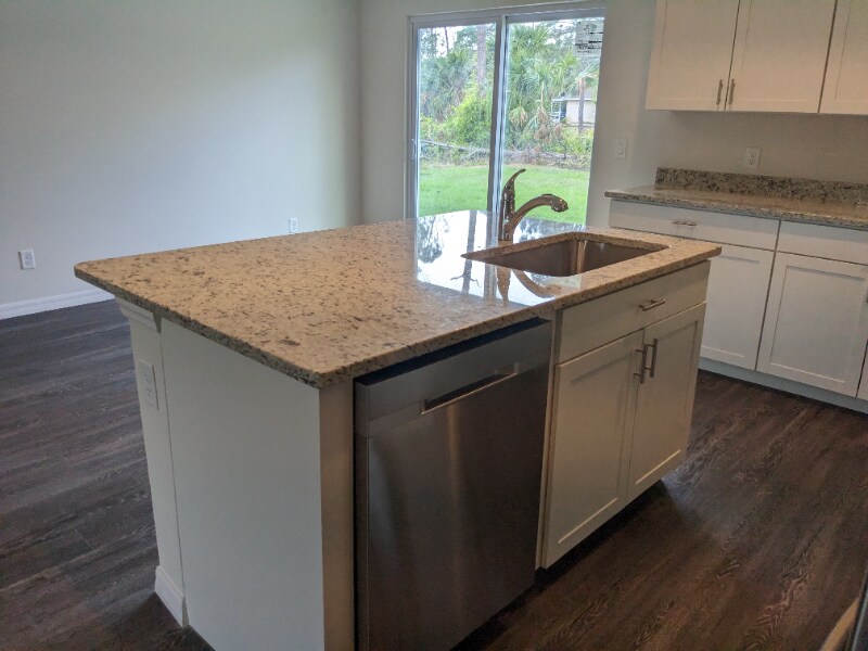 Building Photo - 5900 Cazler Ave