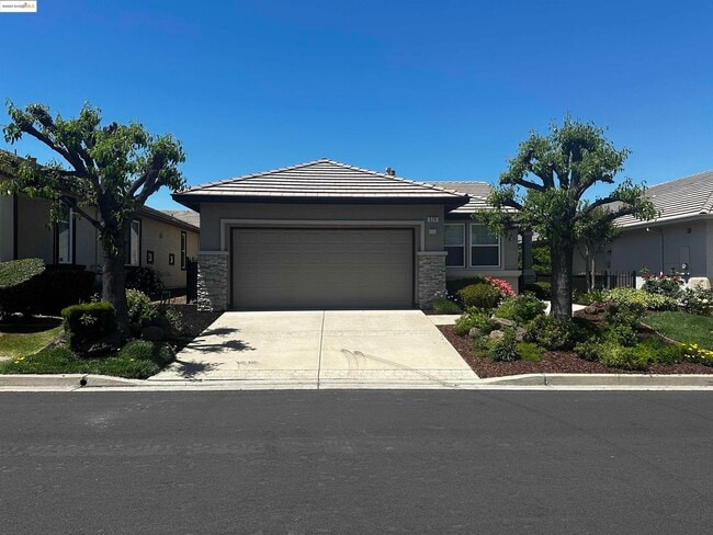 Building Photo - 575 Quindell Way