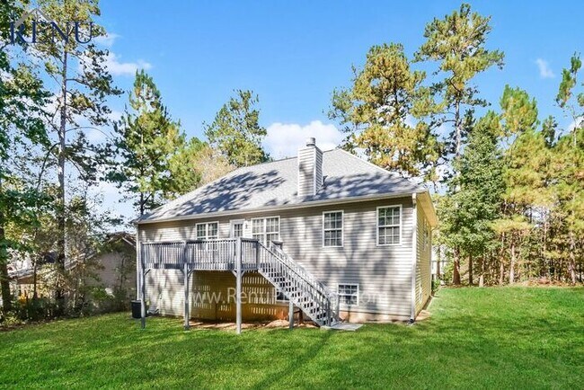 Building Photo - Fall Special: 1/2 off your first month! Av...