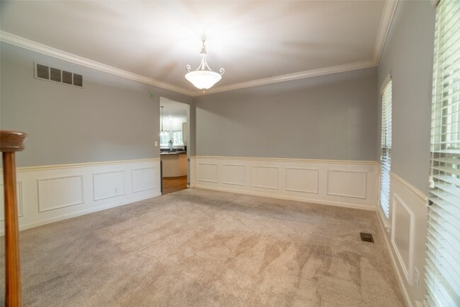 Building Photo - 570 Castle Ridge Dr